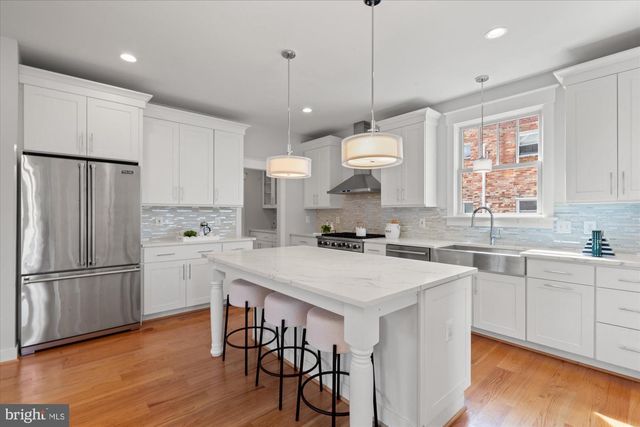 508 E CUSTIS AVE, Alexandria, VA 22301