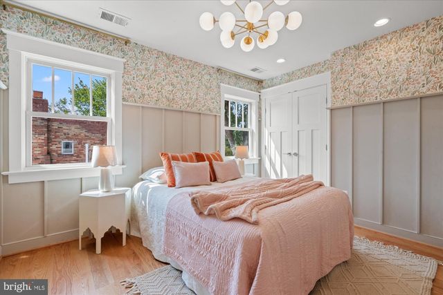 508 E CUSTIS AVE, Alexandria, VA 22301