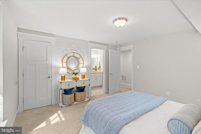 508 E CUSTIS AVE, Alexandria, VA 22301