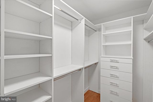 508 E CUSTIS AVE, Alexandria, VA 22301