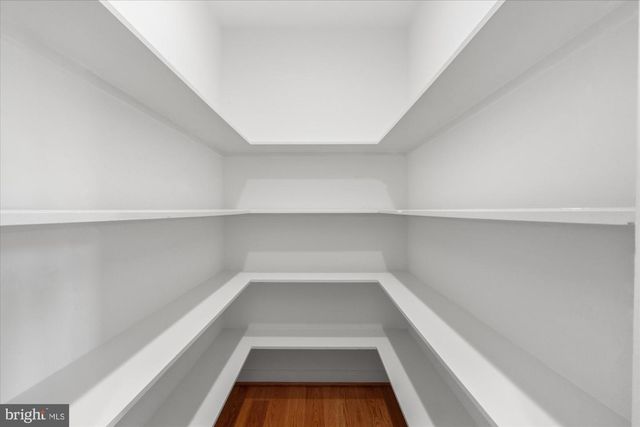 508 E CUSTIS AVE, Alexandria, VA 22301