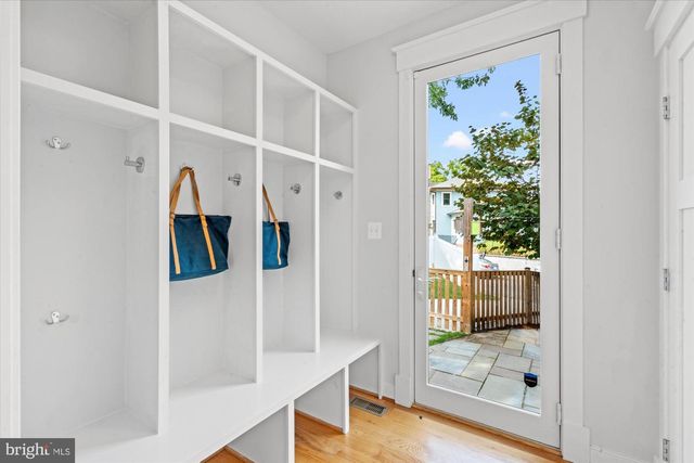 508 E CUSTIS AVE, Alexandria, VA 22301