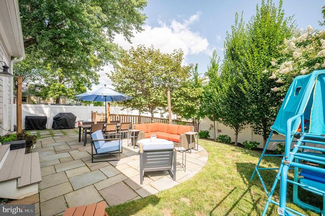 508 E CUSTIS AVE, Alexandria, VA 22301