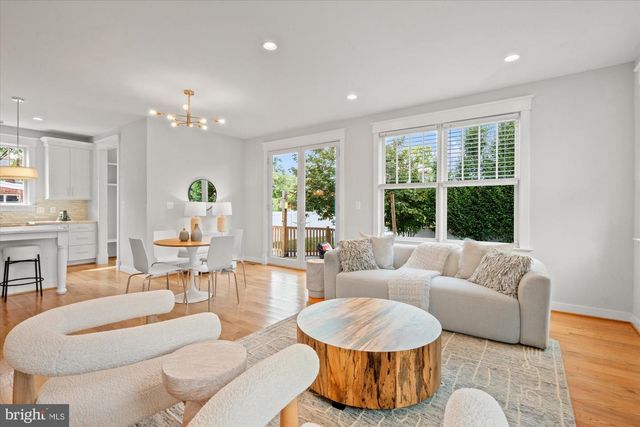 508 E CUSTIS AVE, Alexandria, VA 22301