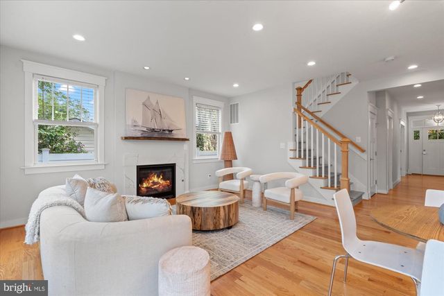 508 E CUSTIS AVE, Alexandria, VA 22301