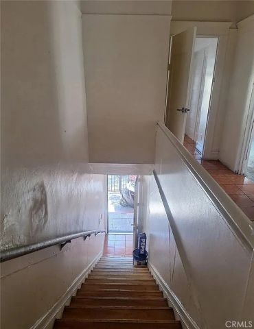 1943 Estrella Avenue, Los Angeles, CA 90007