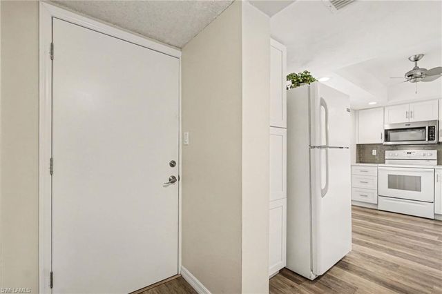 1700 Pine Valley DR 205, Fort Myers, FL 33907