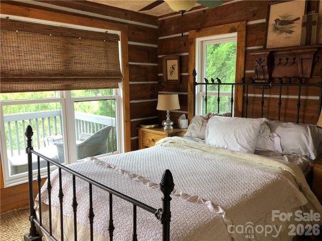 836 Burney Mountain Road, Fletcher, NC 28732