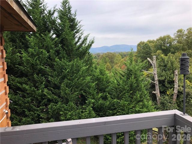 836 Burney Mountain Road, Fletcher, NC 28732