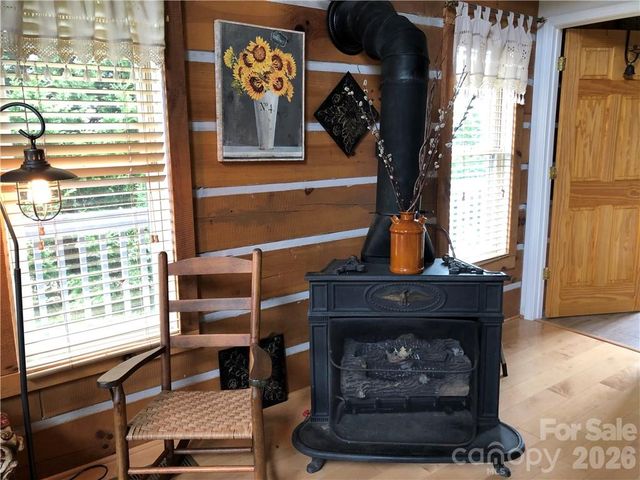 836 Burney Mountain Road, Fletcher, NC 28732