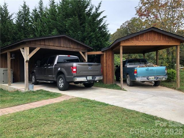 836 Burney Mountain Road, Fletcher, NC 28732