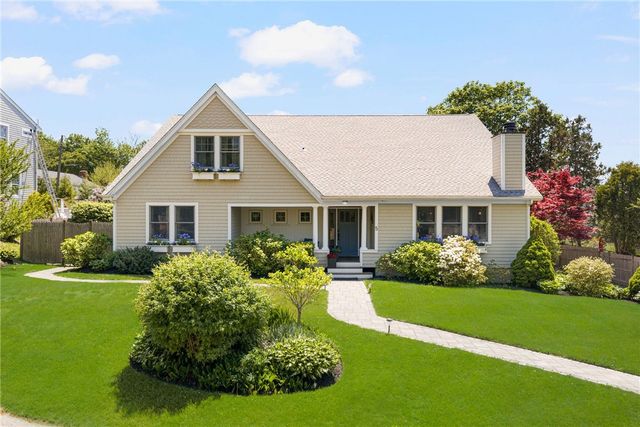 5 Maloney Lane, Middletown, RI 02842