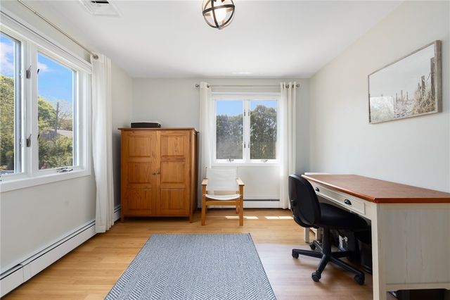 5 Maloney Lane, Middletown, RI 02842