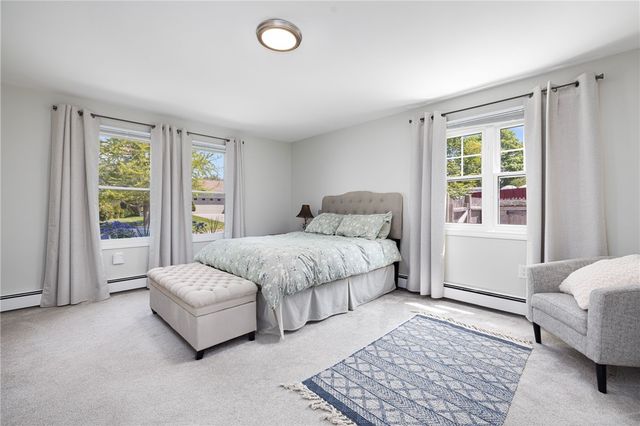 5 Maloney Lane, Middletown, RI 02842