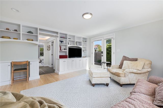 5 Maloney Lane, Middletown, RI 02842