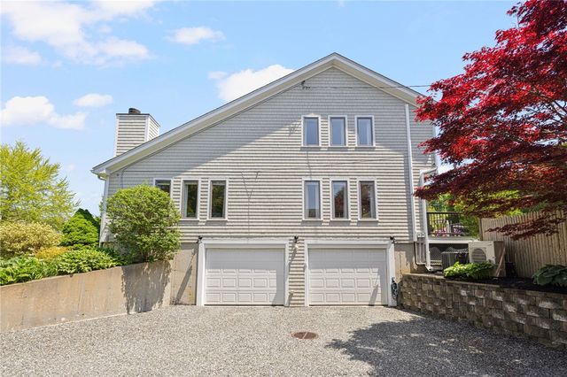 5 Maloney Lane, Middletown, RI 02842