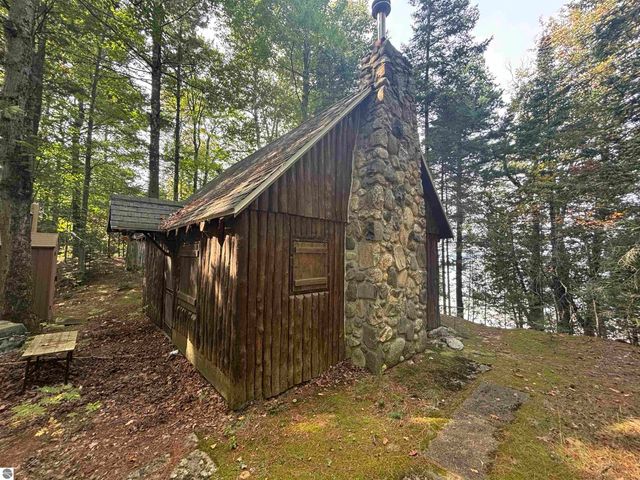 1321 Bayview Drive, Kewadin, MI 49648