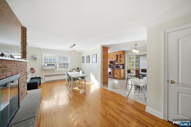 36 Marjorie Terrace, Englewood Cliffs, NJ 07632