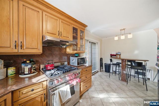 36 Marjorie Terrace, Englewood Cliffs, NJ 07632