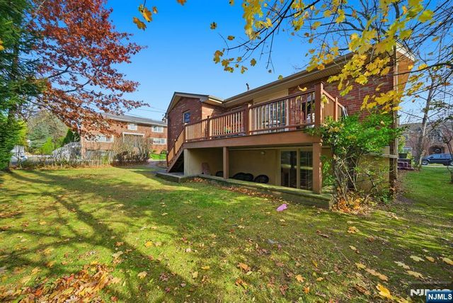 36 Marjorie Terrace, Englewood Cliffs, NJ 07632