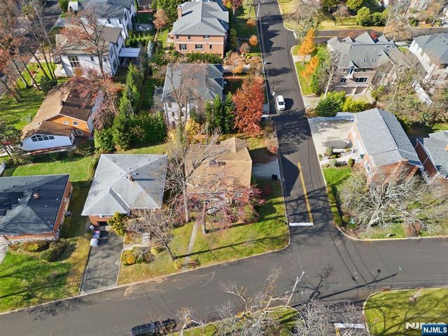 36 Marjorie Terrace, Englewood Cliffs, NJ 07632