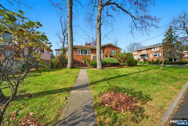 36 Marjorie Terrace, Englewood Cliffs, NJ 07632
