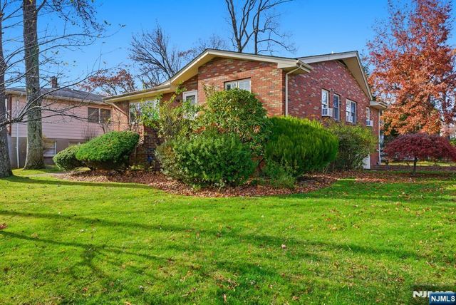 36 Marjorie Terrace, Englewood Cliffs, NJ 07632