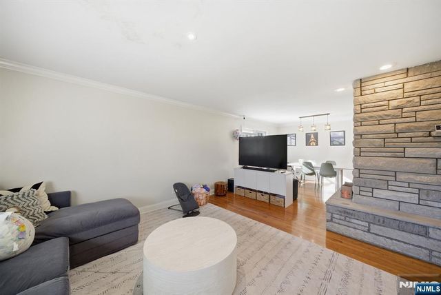 36 Marjorie Terrace, Englewood Cliffs, NJ 07632