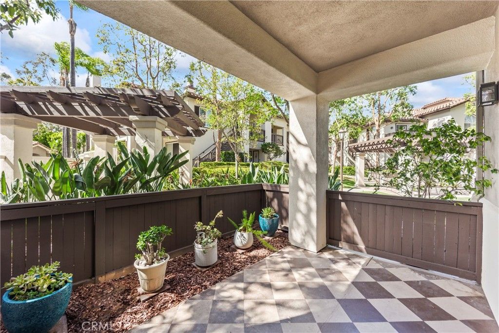 Image 21 of property listing at 2960 Champion Way 1304, Tustin, CA 92782