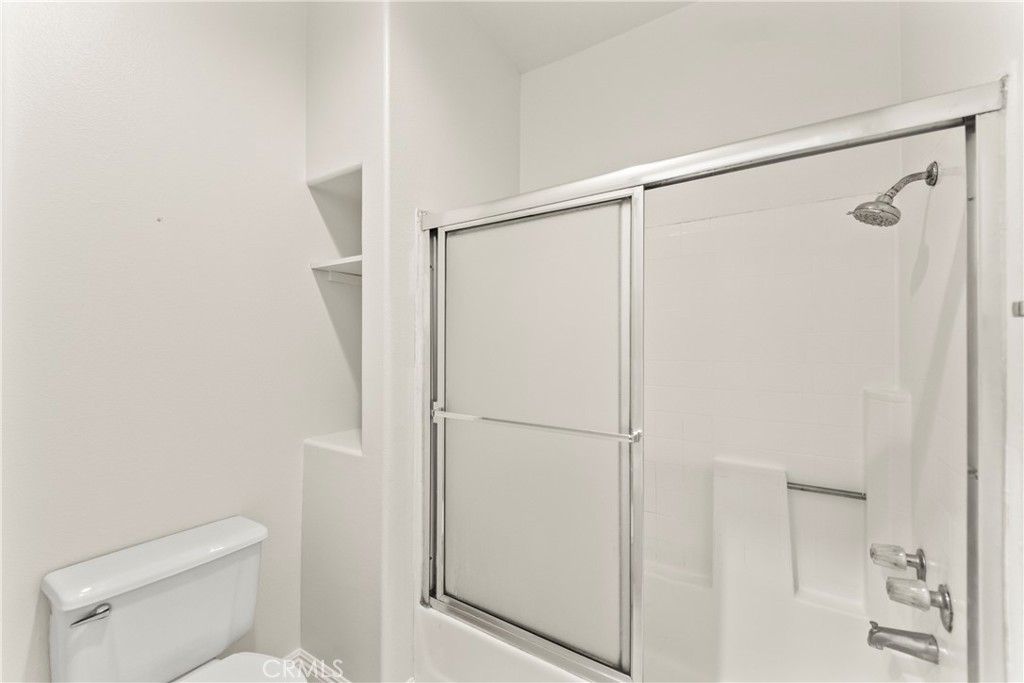 Image 27 of property listing at 2960 Champion Way 1304, Tustin, CA 92782