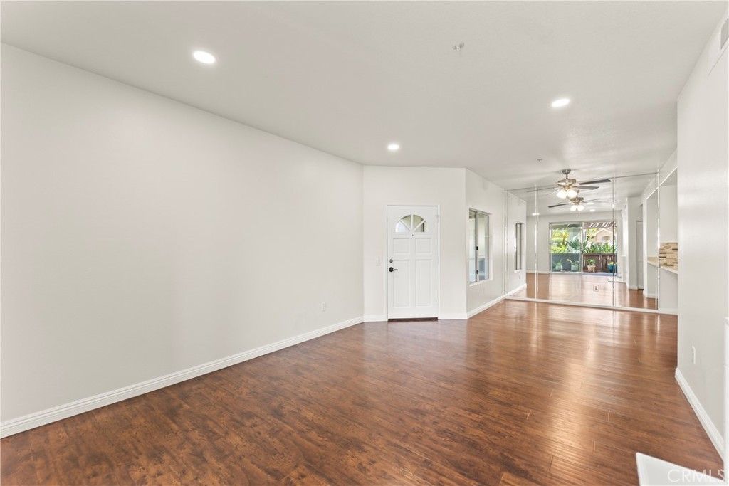 Image 9 of property listing at 2960 Champion Way 1304, Tustin, CA 92782