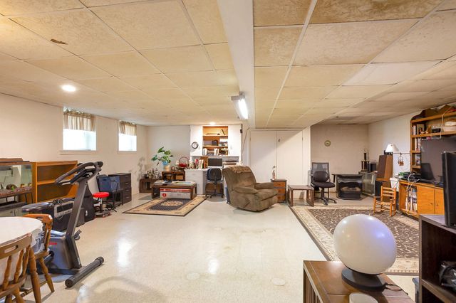 2226 Hwy 25, W, Cottontown, TN 37048