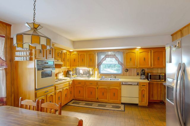2226 Hwy 25, W, Cottontown, TN 37048