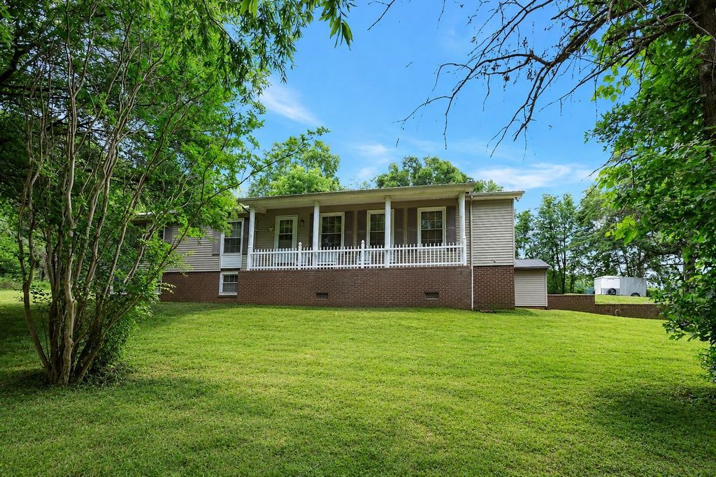 2226 Hwy 25, W, Cottontown, TN 37048