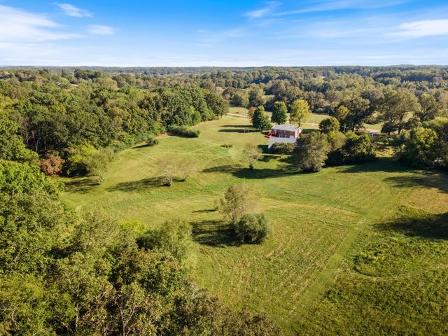 10779 N Tidwell Rd, Bon Aqua, TN 37025
