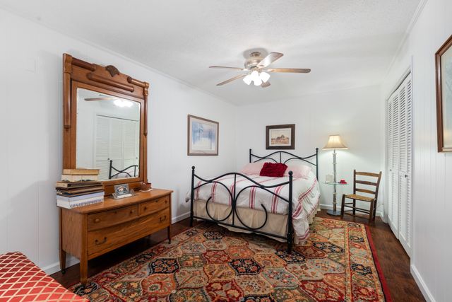10779 N Tidwell Rd, Bon Aqua, TN 37025
