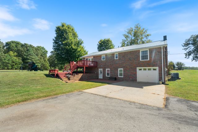 10779 N Tidwell Rd, Bon Aqua, TN 37025