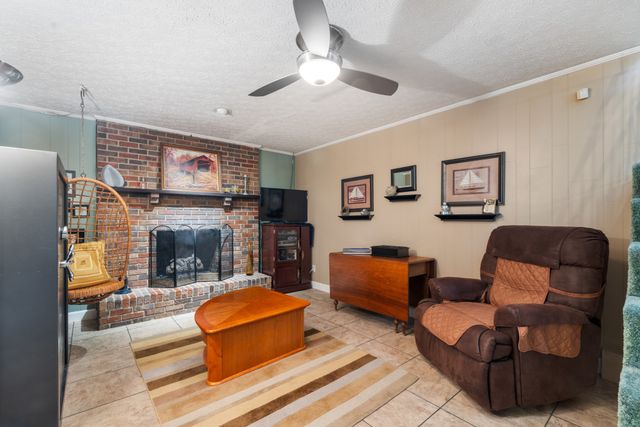 10779 N Tidwell Rd, Bon Aqua, TN 37025