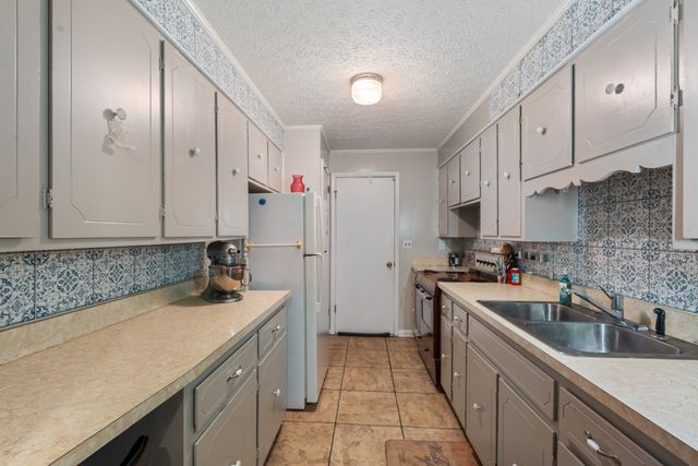 10779 N Tidwell Rd, Bon Aqua, TN 37025