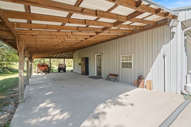 10779 N Tidwell Rd, Bon Aqua, TN 37025