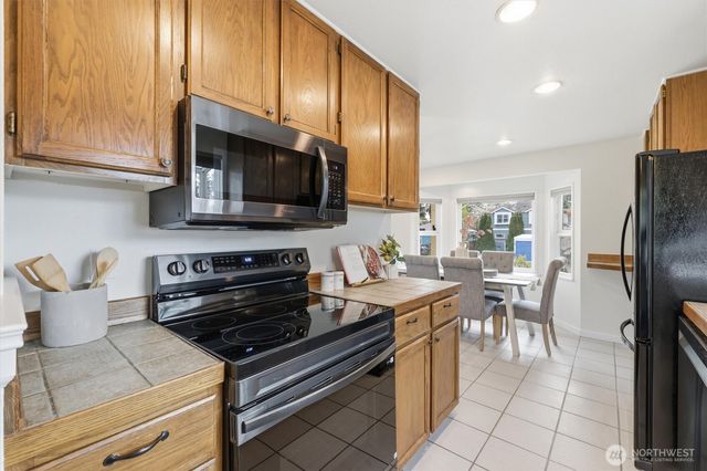 15733 Interlake Avenue N, Shoreline, WA 98133