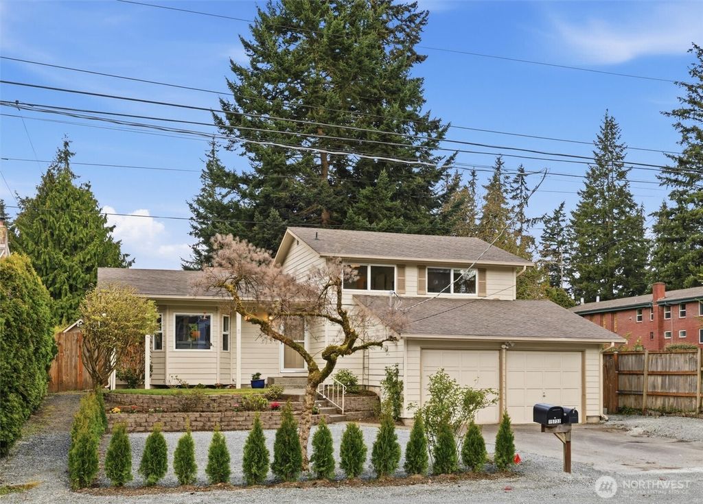 15733 Interlake Avenue N, Shoreline, WA 98133