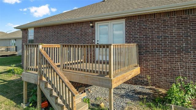 3905 E Wax Wing Drive, Siloam Springs, AR 72761
