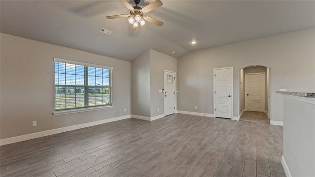 3905 E Wax Wing Drive, Siloam Springs, AR 72761