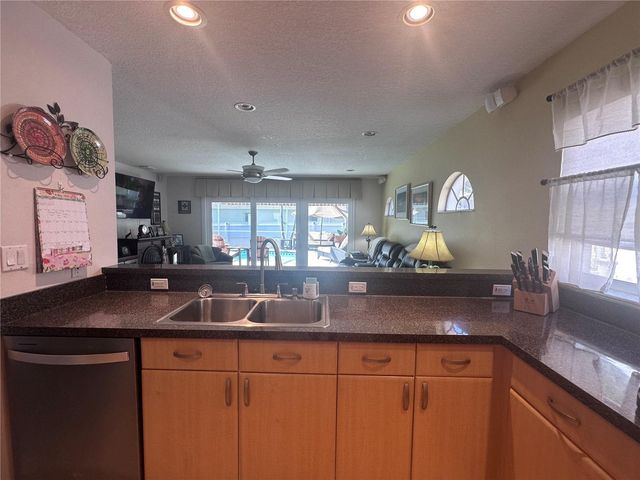 10632 LAKE VISTA DRIVE, Seminole, FL 33772