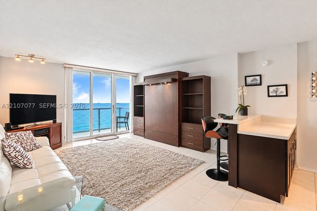 209 N Fort Lauderdale Beach Blvd 12H, Fort Lauderdale, FL 33304