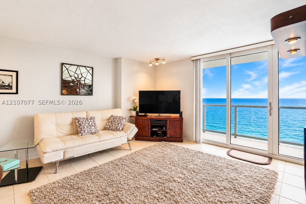 209 N Fort Lauderdale Beach Blvd 12H, Fort Lauderdale, FL 33304