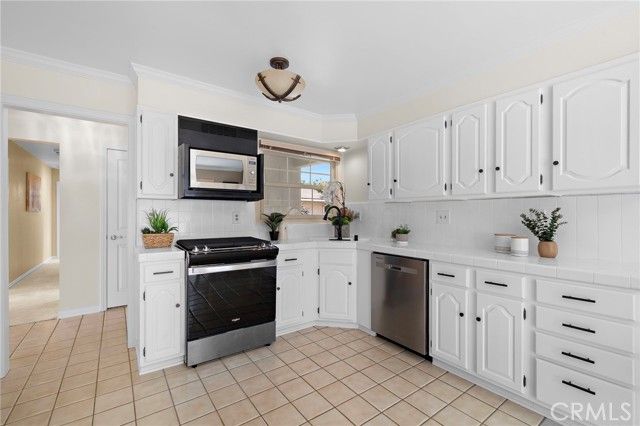 16805 Redwood Street, Fountain Valley, CA 92708