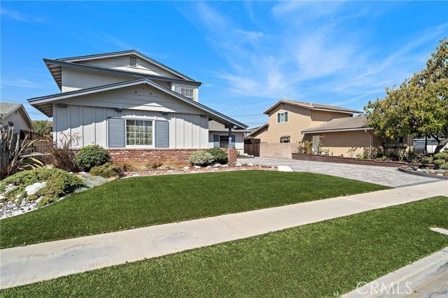16805 Redwood Street, Fountain Valley, CA 92708