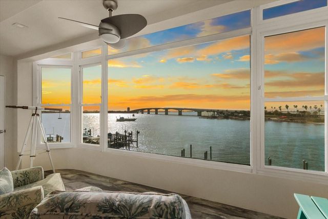 174 GOLDEN GATE POINT 32, Sarasota, FL 34236